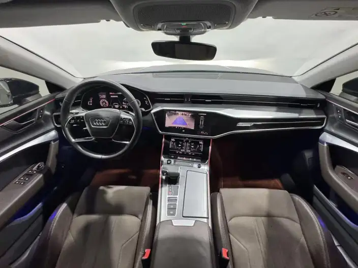 Audi A7 L 2024 Model 45 TFSI Luxury Model – фото 7
