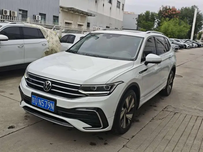 Volkswagen Tiguan L 2023 Model 380TSI 4WD R-Line Enjoy the version more 7 seat – фото 1