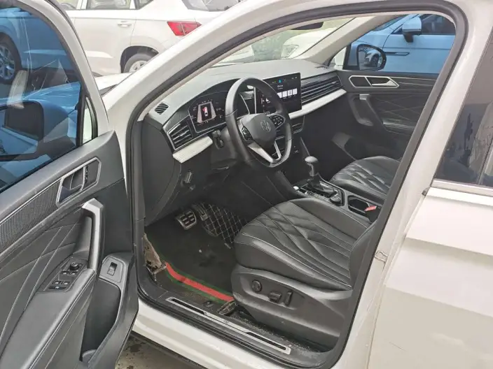 Volkswagen Tiguan L 2023 Model 380TSI 4WD R-Line Enjoy the version more 7 seat – фото 8