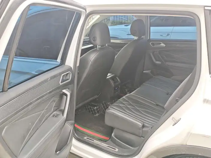 Volkswagen Tiguan L 2023 Model 380TSI 4WD R-Line Enjoy the version more 7 seat – фото 9