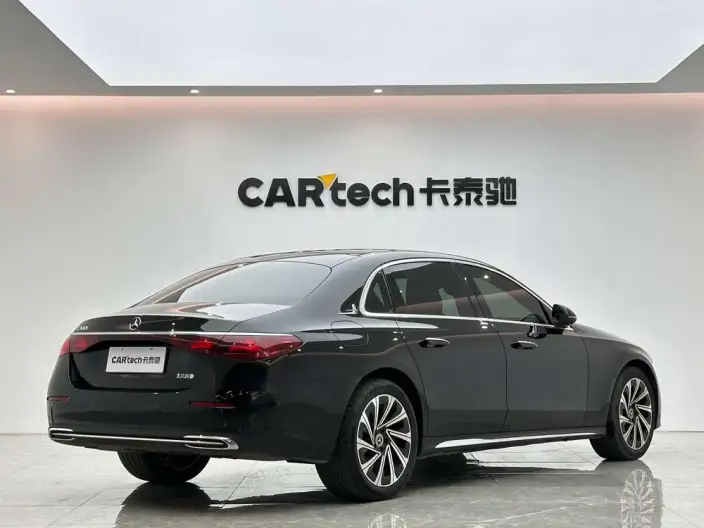 Mercedes-Benz E-Class 2024 Model E 300 L Luxury Model sedan – фото 7