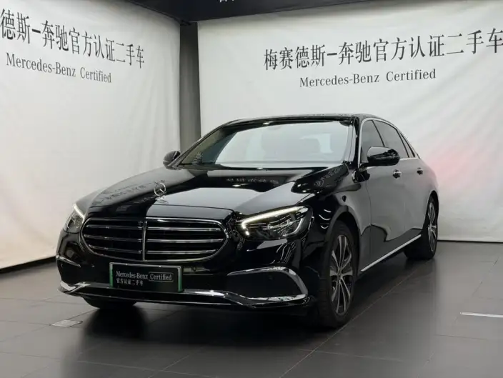 Mercedes-Benz E-Class PHEV 2023 Model E 350 e L sedan – фото 1