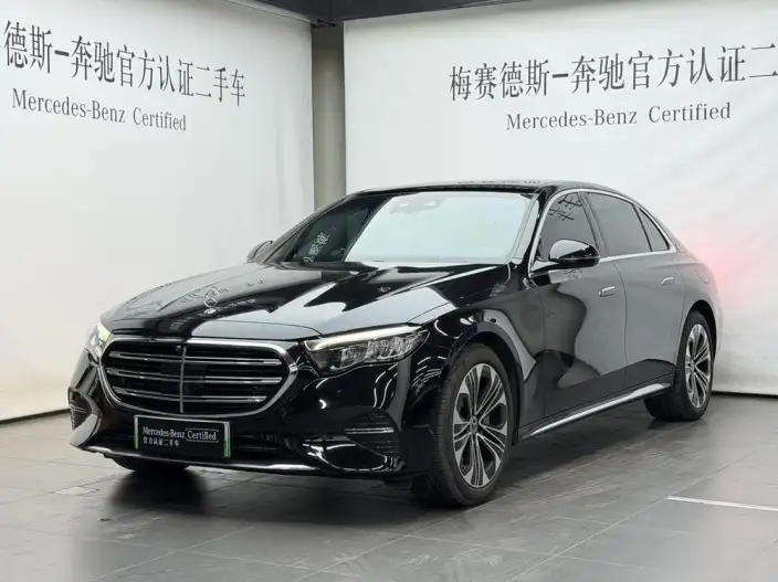 Mercedes-Benz E-Class PHEV 2024 Model E 350 e L sedan – фото 1