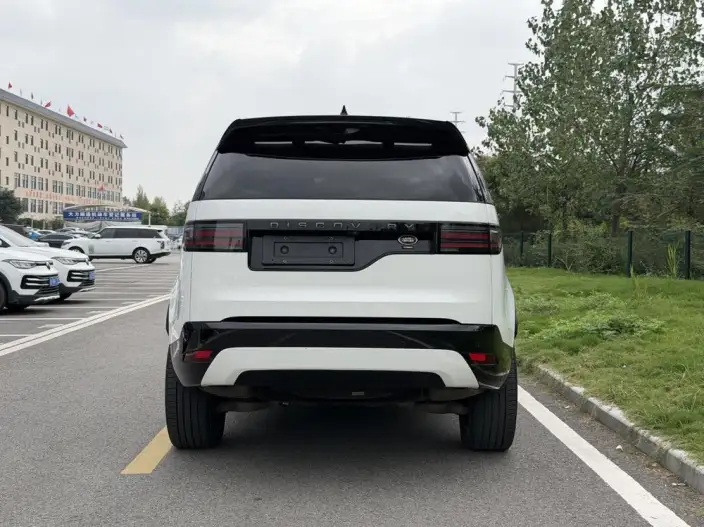 Land Rover Discovery 2023 Model Facelift 360PS R-Dynamic S – фото 6