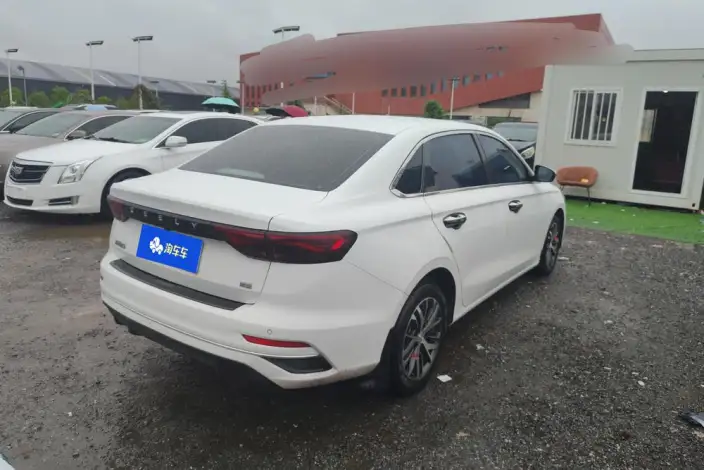 Geely Emgrand 2022 Model No. 4 Gen 1.5L CVT Elite Model – фото 3