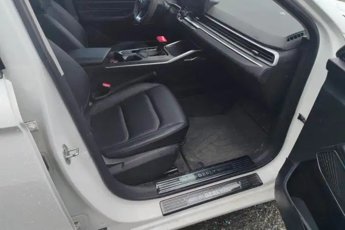Geely Emgrand 2022 Model No. 4 Gen 1.5L CVT Elite Model – фото 10