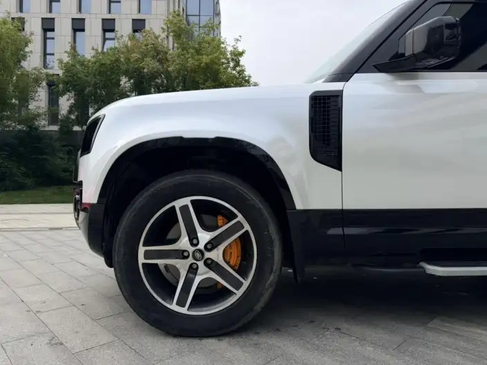 Land Rover Defender 2022 Model 110 P400 X-Dynamic HSE – фото 7