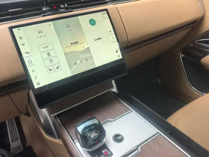 Range Rover 2024 Model 3.0 L6 400PS Shengshi Extended Edition 7 seat – фото 6