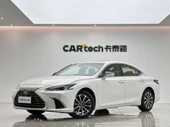 Lexus ES 2025 Model 200 Premium – фото 1