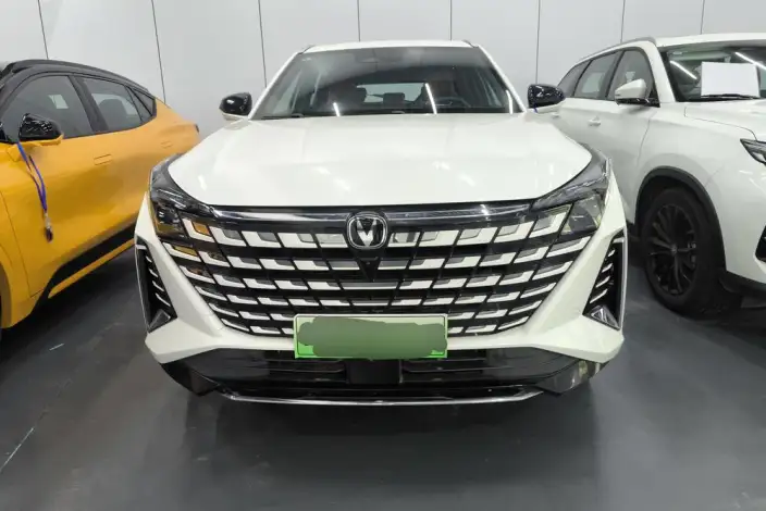 Changan UNI-Z 2025 Model 1.5T DCT Noble Model – фото 2