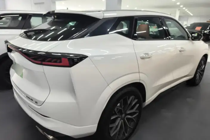 Changan UNI-Z 2025 Model 1.5T DCT Noble Model – фото 3