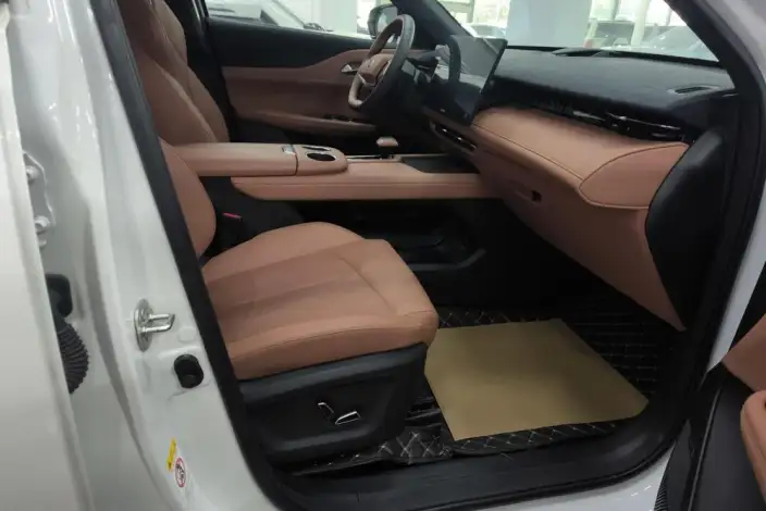 Changan UNI-Z 2025 Model 1.5T DCT Noble Model – фото 9