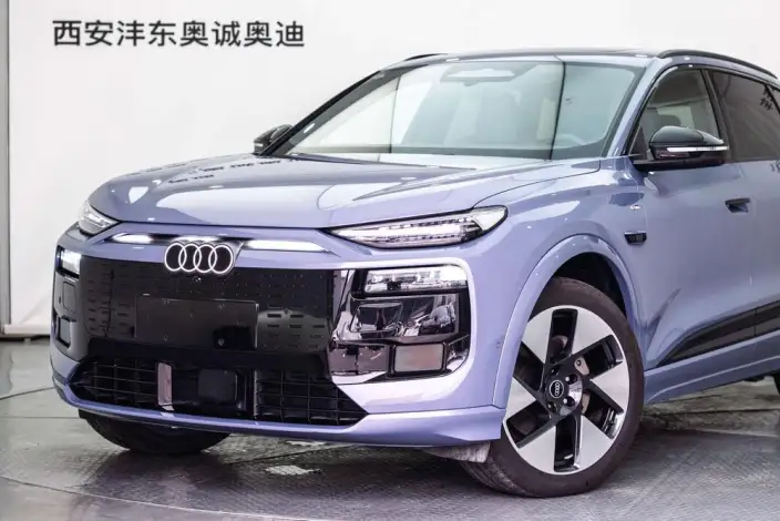 AUDI Q6L e-tron 2026 Model First Edition Pilot Edition – фото 8