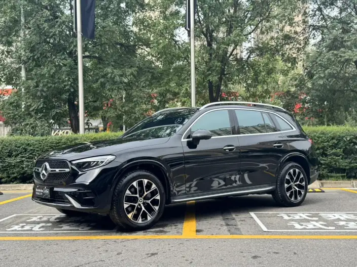 Mercedes-Benz GLC 2024 Model Facelift GLC 260 L 4MATIC Luxury Model 7 seat – фото 1