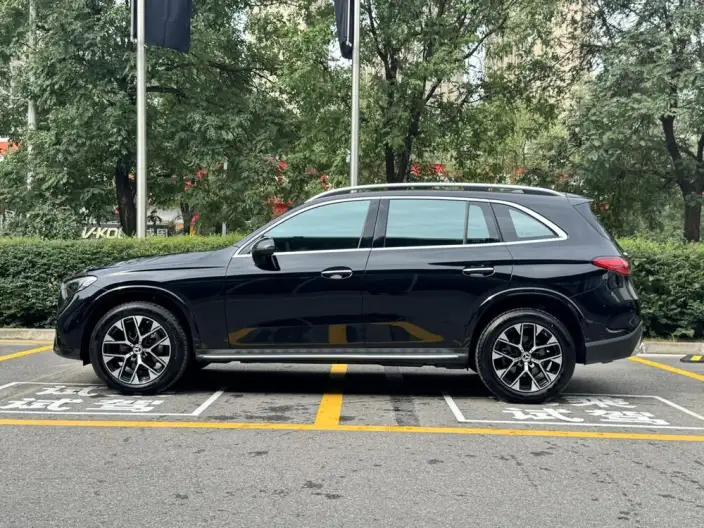 Mercedes-Benz GLC 2024 Model Facelift GLC 260 L 4MATIC Luxury Model 7 seat – фото 4