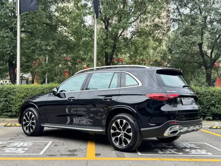 Mercedes-Benz GLC 2024 Model Facelift GLC 260 L 4MATIC Luxury Model 7 seat – фото 5