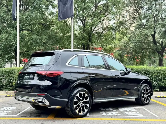 Mercedes-Benz GLC 2024 Model Facelift GLC 260 L 4MATIC Luxury Model 7 seat – фото 7