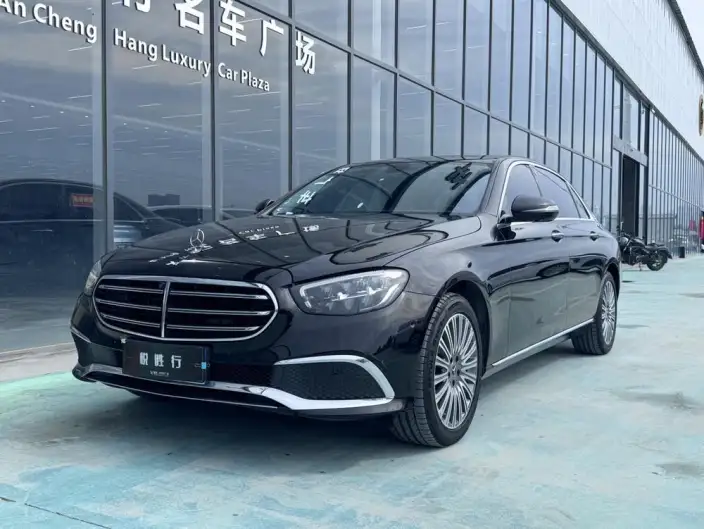 Mercedes-Benz E-Class 2023 Model E 300 L Fashion Model sedan – фото 1