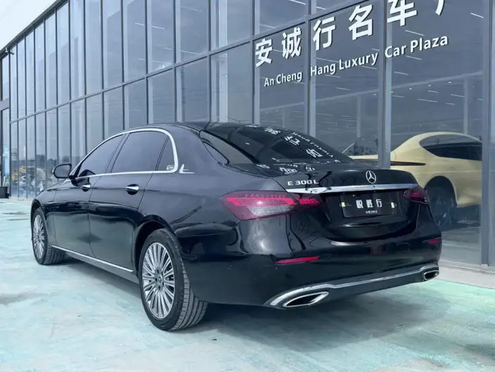 Mercedes-Benz E-Class 2023 Model E 300 L Fashion Model sedan – фото 5