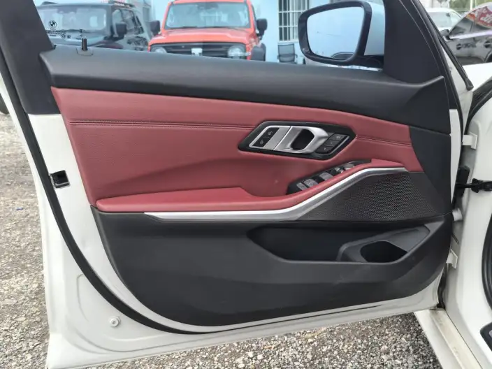 BMW 3 Series 2023 Model 320Li M Sports Set – фото 10