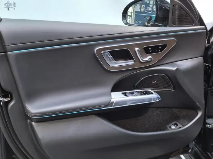 Mercedes-Benz E-Class PHEV 2024 Model E 350 e L sedan – фото 8