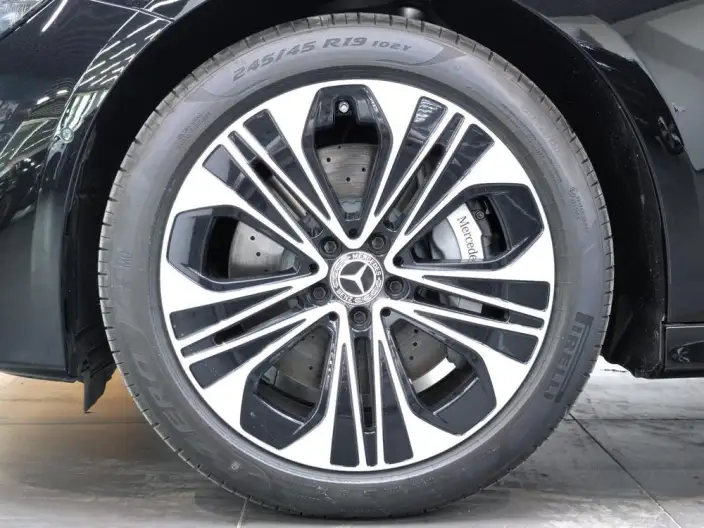 Mercedes-Benz E-Class PHEV 2024 Model E 350 e L sedan – фото 10
