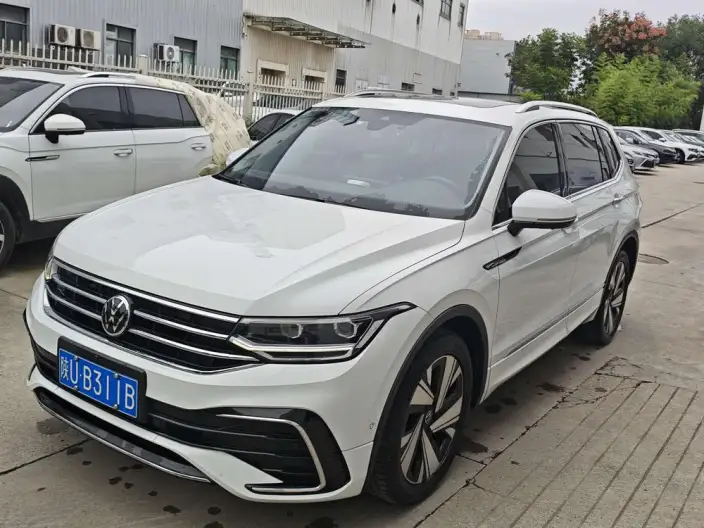 Volkswagen Tiguan L 2023 Model 380TSI 4WD R-Line Enjoy the version more 7 seat