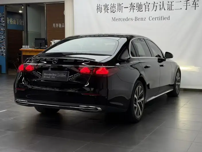 Mercedes-Benz E-Class 2024 Model E 300 L Fashion Model sedan – фото 6