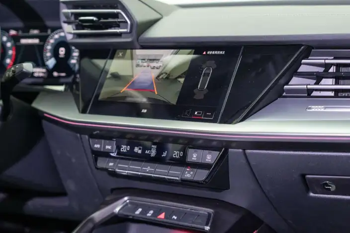 Audi A3 2026 Model Sportback 35 TFSI Continental Flying Spur Exclusive Model – фото 9