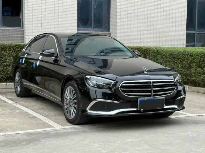 Mercedes-Benz E-Class 2023 Model E 300 L Fashion Model sedan – фото 3