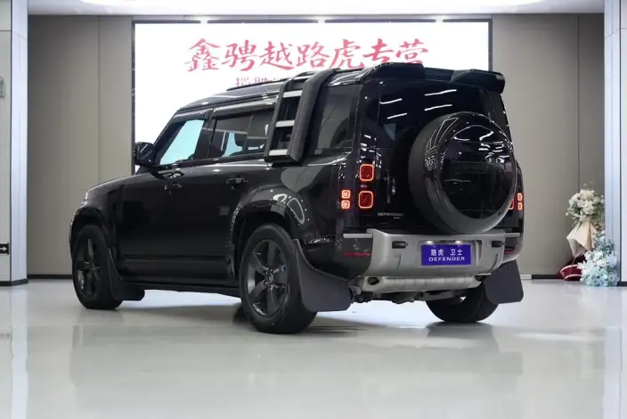Land Rover Defender 2023 Model Facelift 110 P400 X-Dynamic HSE – фото 5