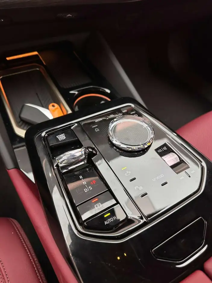 BMW 5 Series 2026 Model 530Li Exclusive Model M Sports Set – фото 8
