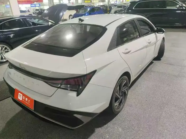 Hyundai Ioniq 2023 Model 1.5L CVT GLX Elite Edition – фото 4