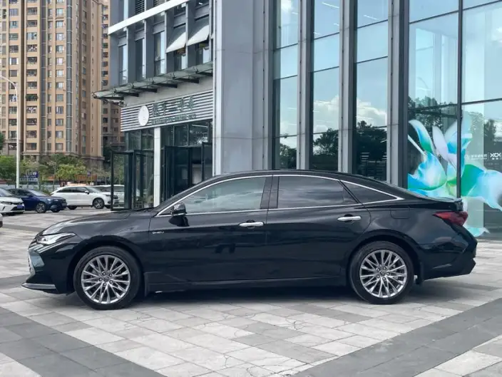 Toyota Avalon 2024 Model Intelligent Hybrid 2.5L E-CVT XLE Premium Edition – фото 4