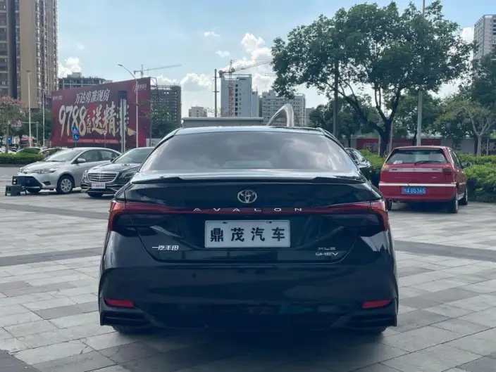 Toyota Avalon 2024 Model Intelligent Hybrid 2.5L E-CVT XLE Premium Edition – фото 6