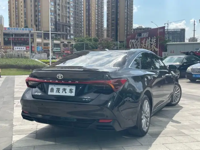 Toyota Avalon 2024 Model Intelligent Hybrid 2.5L E-CVT XLE Premium Edition – фото 7