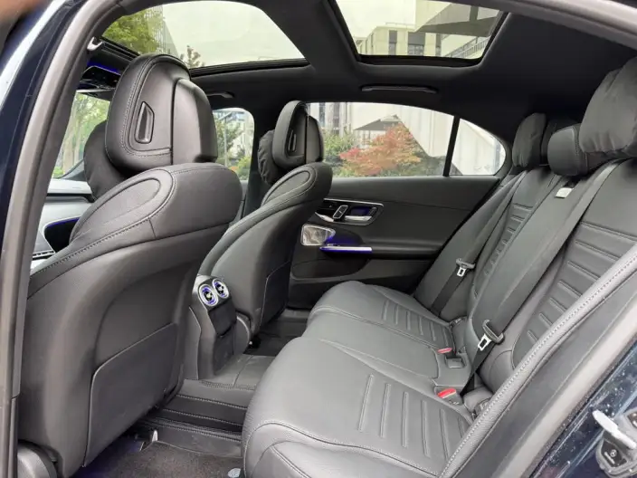 Mercedes-Benz C-Class 2026 Model C 260 L Sports sedan – фото 9