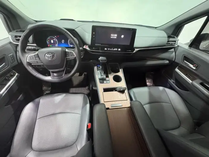 Granvia 2024 Model Intelligent Hybrid 2.5L 2WD Noble PLUS Edition – фото 7