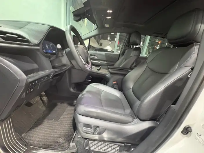 Granvia 2024 Model Intelligent Hybrid 2.5L 2WD Noble PLUS Edition – фото 8