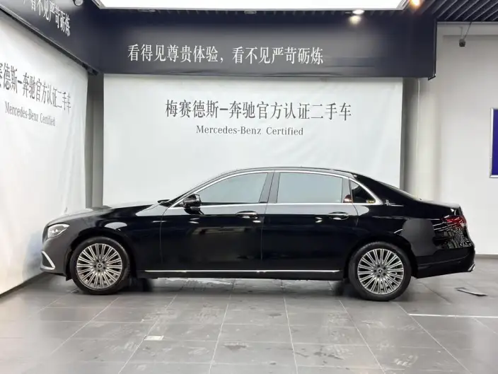 Mercedes-Benz E-Class 2023 Model E 300 L Luxury Model sedan – фото 3