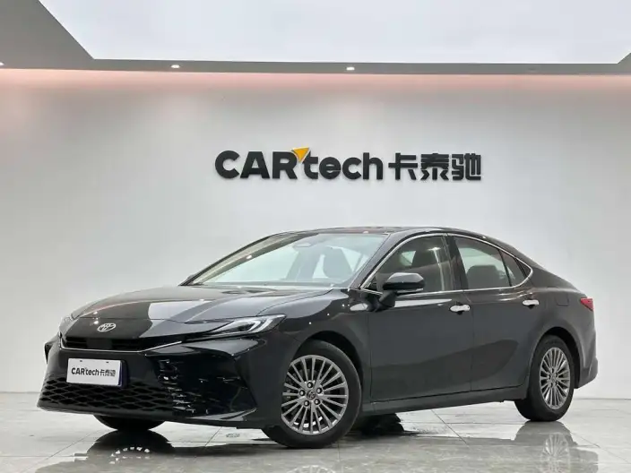 Toyota Camry 2024 Model Hybrid 2.0HGVP Deluxe Edition – фото 1