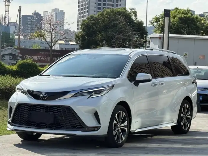 Granvia 2024 Model Intelligent Hybrid 2.5L 2WD Noble PLUS Edition – фото 1
