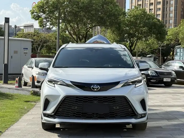 Granvia 2024 Model Intelligent Hybrid 2.5L 2WD Noble PLUS Edition – фото 2