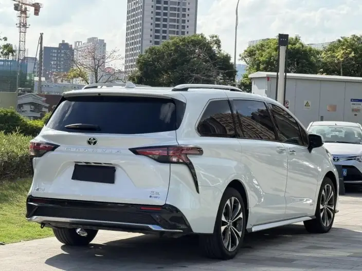 Granvia 2024 Model Intelligent Hybrid 2.5L 2WD Noble PLUS Edition – фото 4