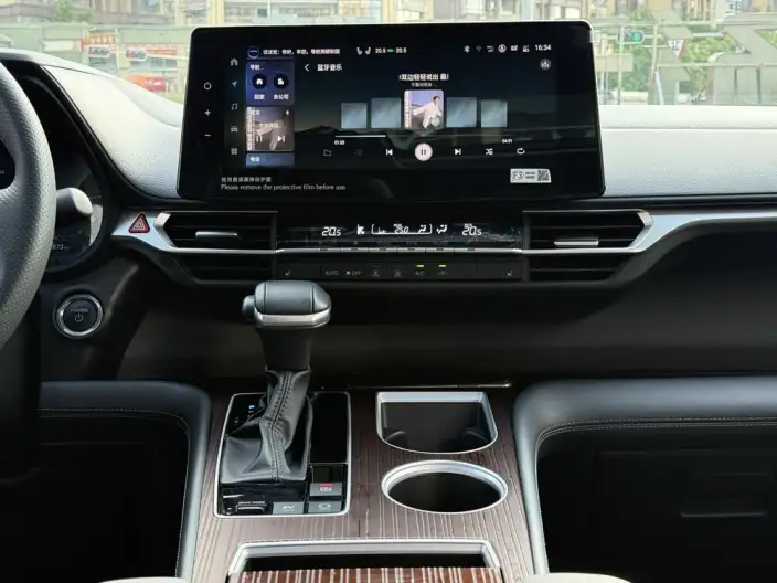 Granvia 2024 Model Intelligent Hybrid 2.5L 2WD Noble PLUS Edition – фото 9