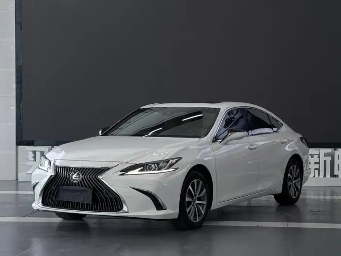 Lexus ES 2020 Model 200 Superior Edition China VI – фото 1