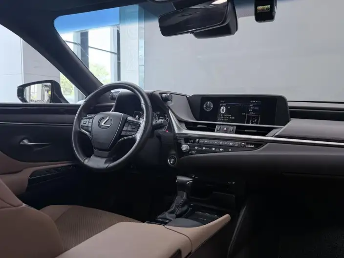 Lexus ES 2020 Model 200 Superior Edition China VI – фото 9