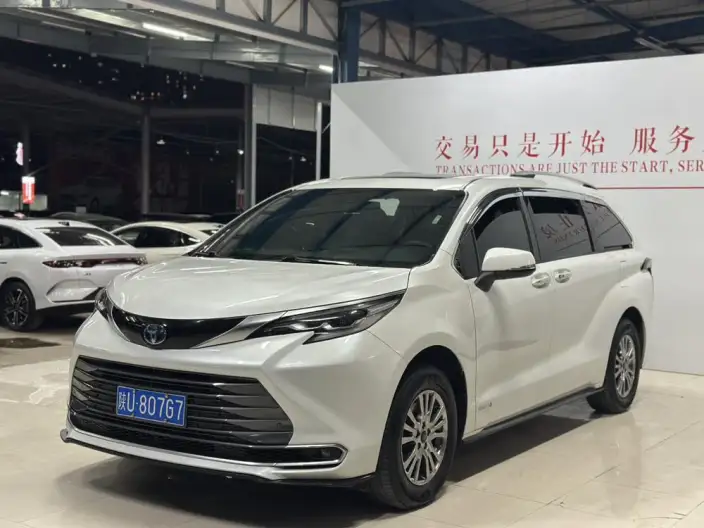 Toyota Sienna 2021 Model 2.5L Hybrid Premium Edition – фото 1