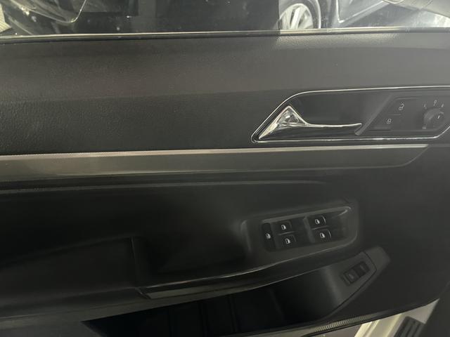 Volkswagen Lavida Модель 2018 года Classic 1.5L автоматическое Com f ort Edition Country VI – фото 6