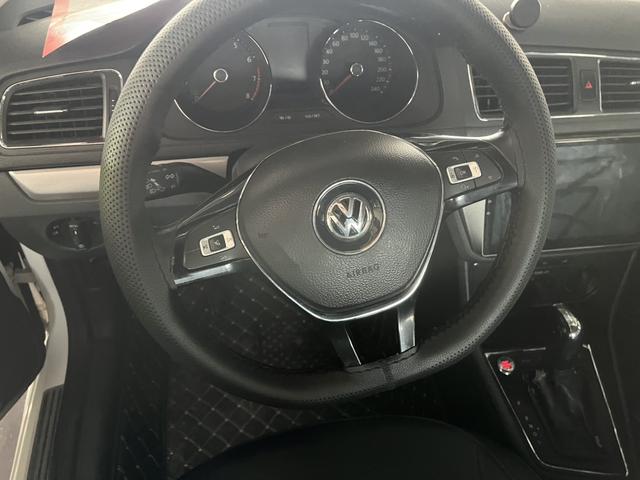 Volkswagen Lavida Модель 2018 года Classic 1.5L автоматическое Com f ort Edition Country VI – фото 7